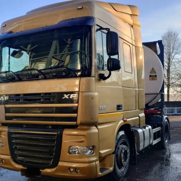 Trattore stradale Daf XF 105 - 460