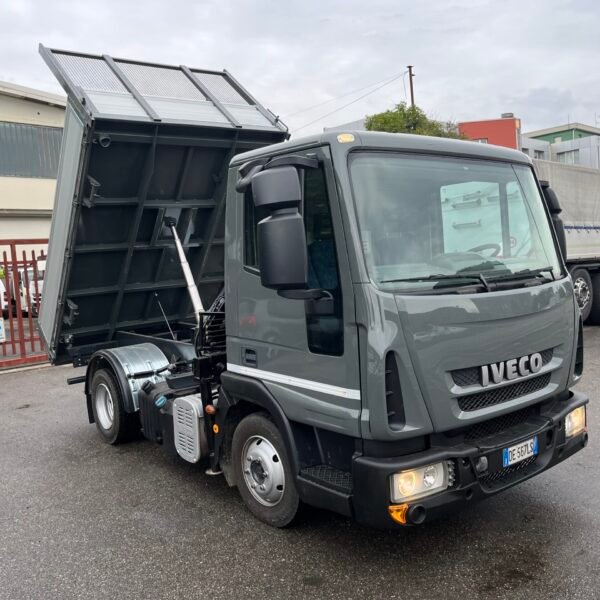 Iveco Eurocargo 75E16 ribaltabile e gru