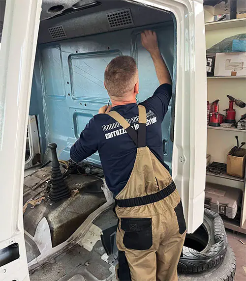Servizio di carrozzeria industriale a Milano e allestimento mezzi.